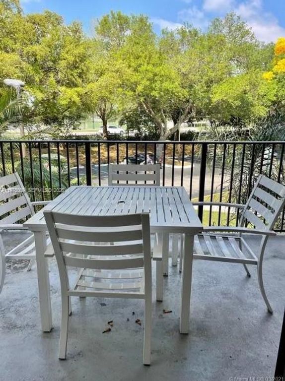 10131 W Sunrise Boulevard 204, Plantation, FL 33322