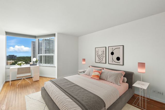 720 W Gordon Terrace 16E, Chicago, IL 60613