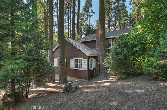 691 Cottage Grove Road, Lake Arrowhead, CA 92352