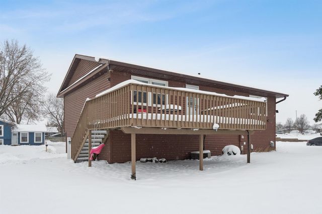 3824 Monterey Drive, Waterloo, IA 50701