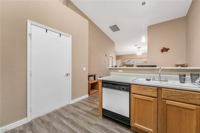 7450 South Eastern Avenue 2030, Las Vegas, NV 89123