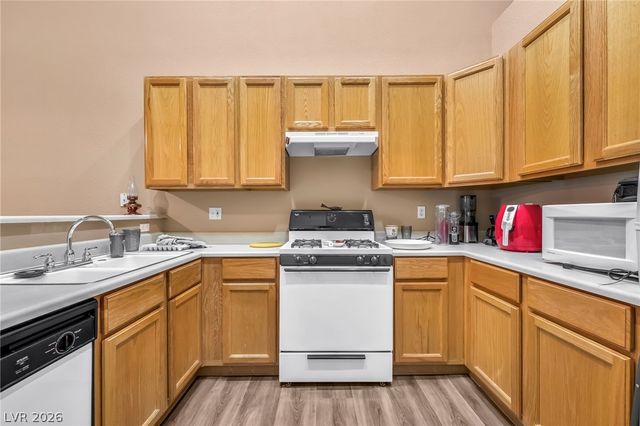7450 South Eastern Avenue 2030, Las Vegas, NV 89123