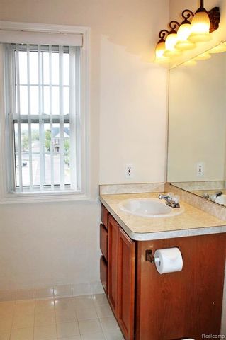 45411 N Stonewood Road, Canton, MI 48187