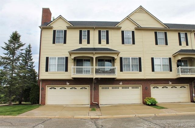 45411 N Stonewood Road, Canton, MI 48187