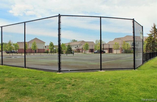 45411 N Stonewood Road, Canton, MI 48187