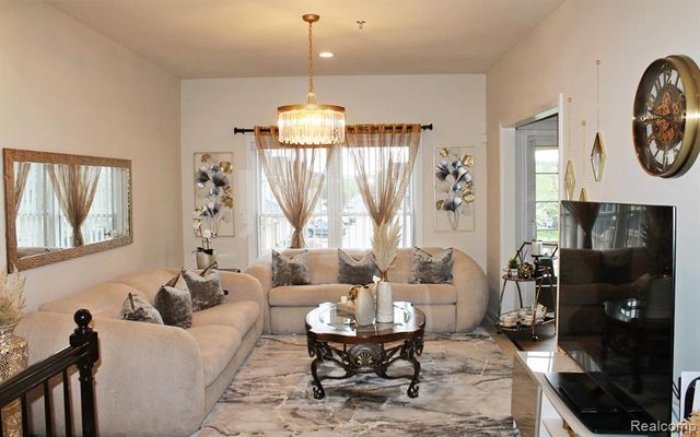 45411 N Stonewood Road, Canton, MI 48187