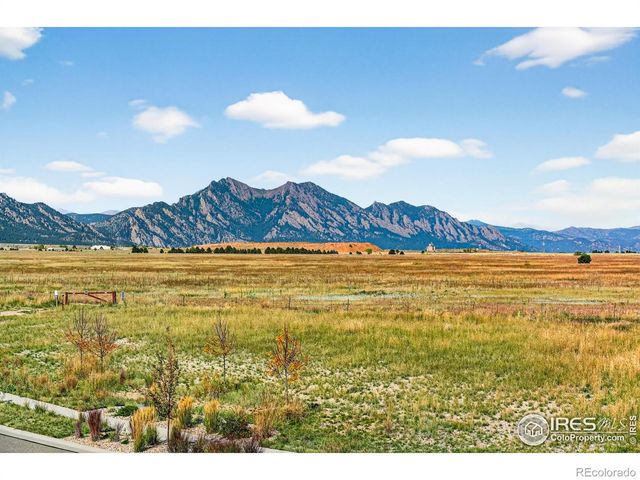 18422 W 95th Place, Arvada, CO 80007
