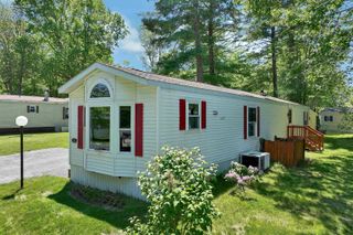 8 N. Cranberry Lane, Rochester, NH 03867