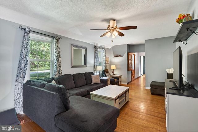 990 ELLIS WOODS RD, Pottstown, PA 19465
