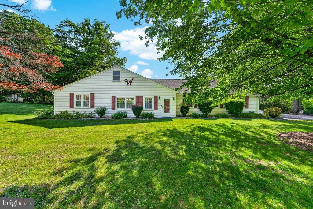 990 ELLIS WOODS RD, Pottstown, PA 19465