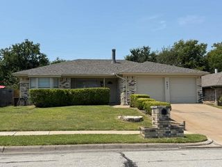6621 Hughes Drive, Watauga, TX 76148