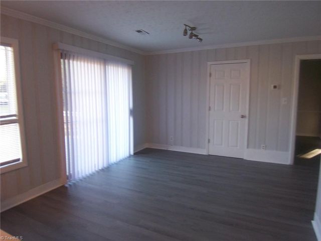 2533 E Woodlyn Way, Greensboro, NC 27407