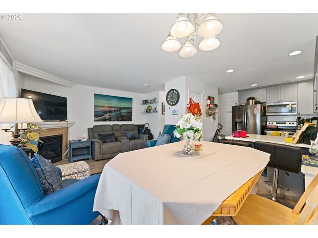 83 Se 176TH Pl, Portland, OR 97233