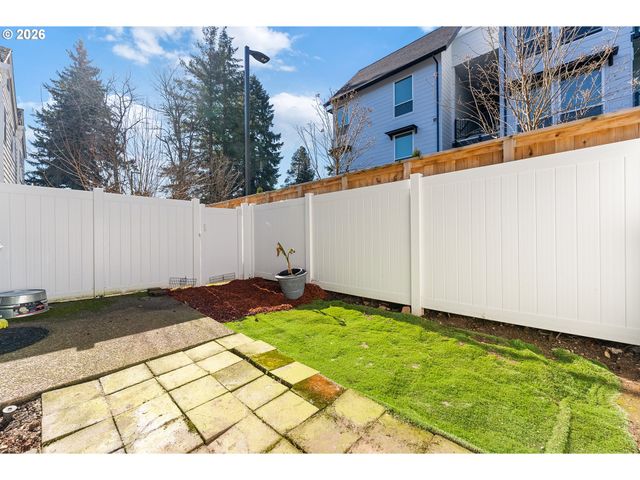 83 Se 176TH Pl, Portland, OR 97233