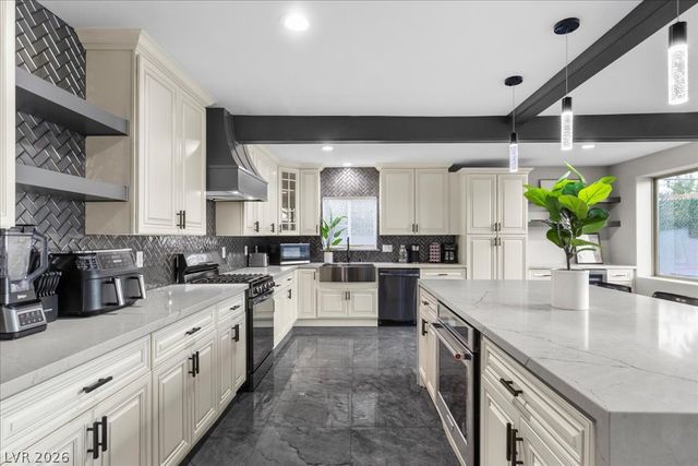 7061 South Valley View Boulevard, Las Vegas, NV 89118