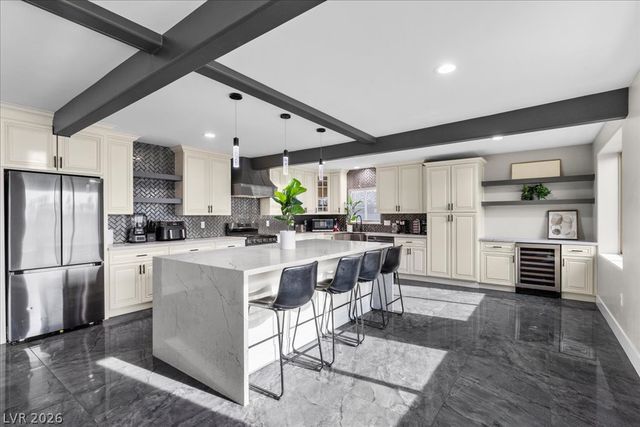 7061 South Valley View Boulevard, Las Vegas, NV 89118