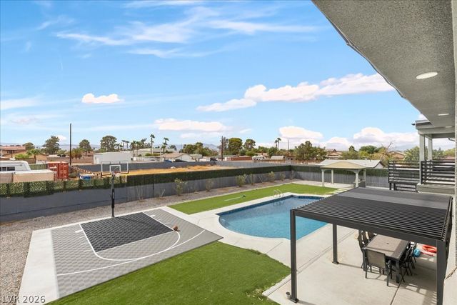 7061 South Valley View Boulevard, Las Vegas, NV 89118