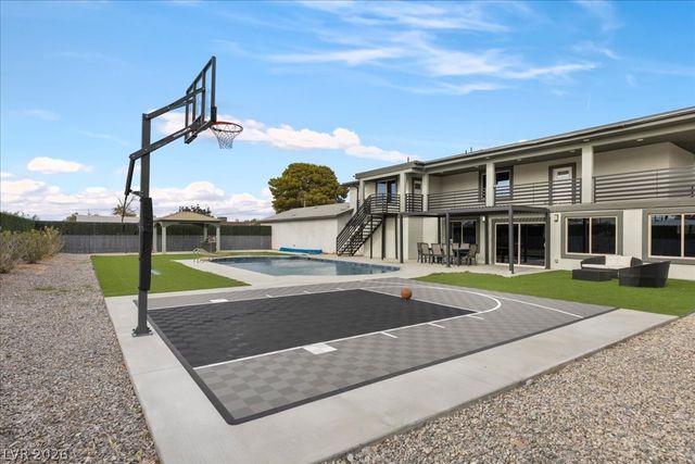 7061 South Valley View Boulevard, Las Vegas, NV 89118
