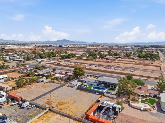 7061 South Valley View Boulevard, Las Vegas, NV 89118