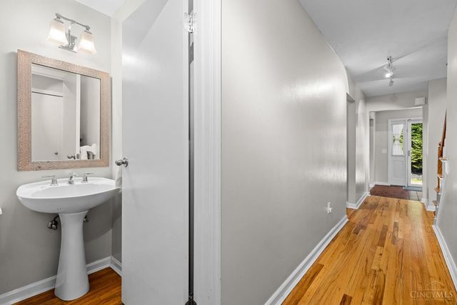 1207 Isis Avenue, Cincinnati, OH 45208