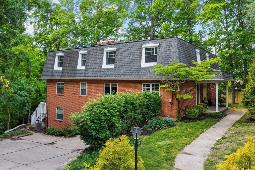 1207 Isis Avenue, Cincinnati, OH 45208