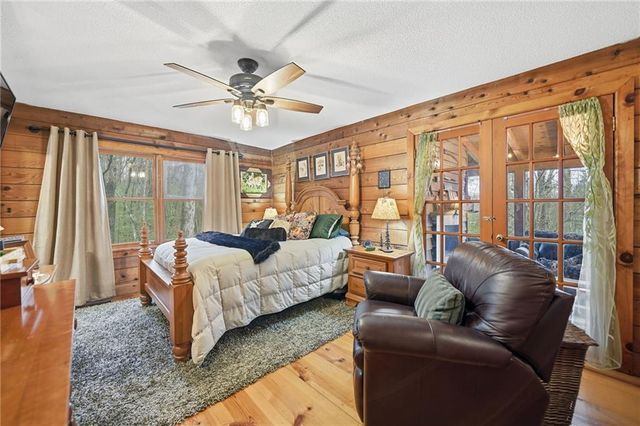 136 Tall Oaks Trail, Blairsville, GA 30512