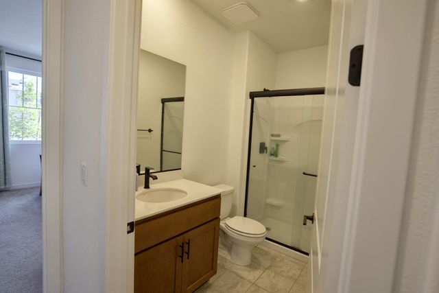 3276 Oak Trail Dr, Manteca, CA 95337