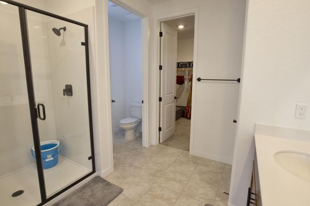 3276 Oak Trail Dr, Manteca, CA 95337