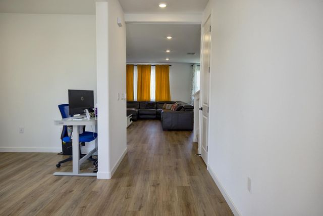 3276 Oak Trail Dr, Manteca, CA 95337