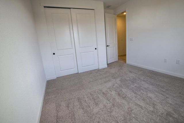 3276 Oak Trail Dr, Manteca, CA 95337