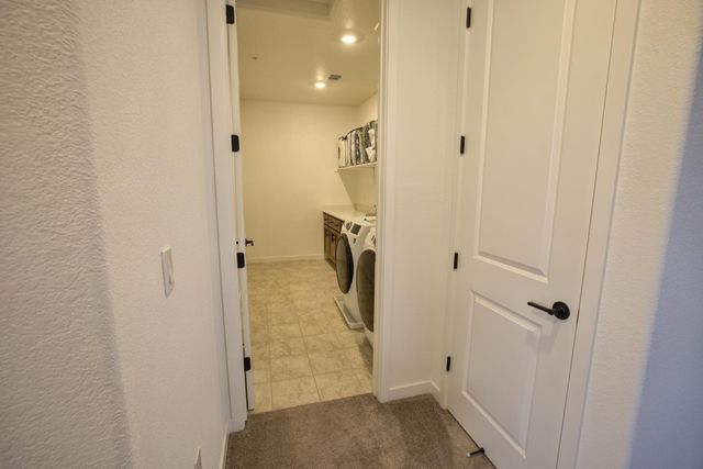3276 Oak Trail Dr, Manteca, CA 95337