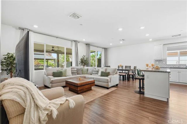21185 Telegraph, Riverside, CA 92507