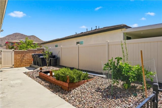 21185 Telegraph, Riverside, CA 92507