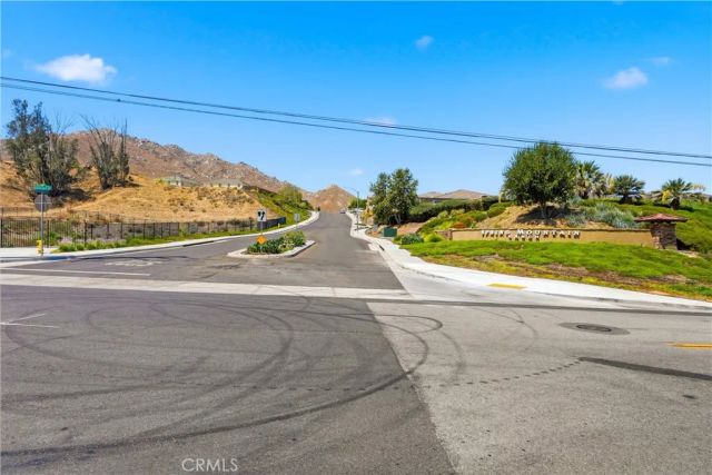 21185 Telegraph, Riverside, CA 92507