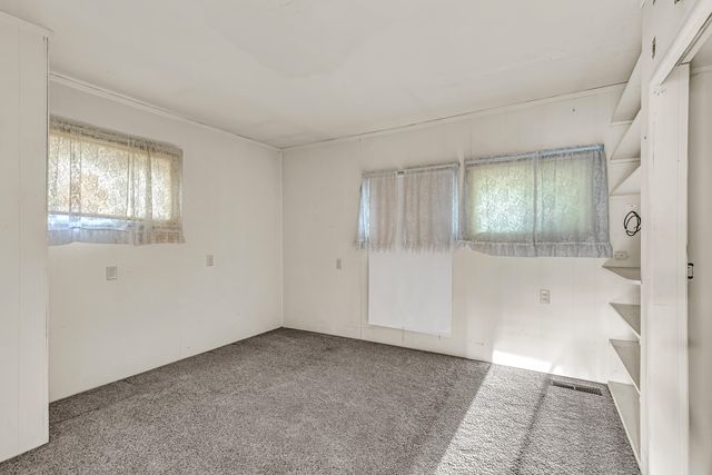 1048 W Harbeck Road, Grants Pass, OR 97527