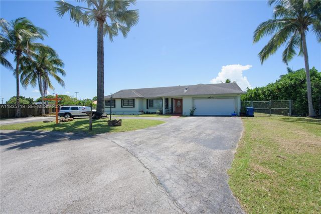 28242 SW 163rd Court, Homestead, FL 33033