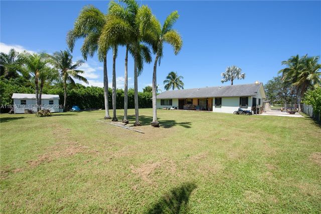 28242 SW 163rd Court, Homestead, FL 33033