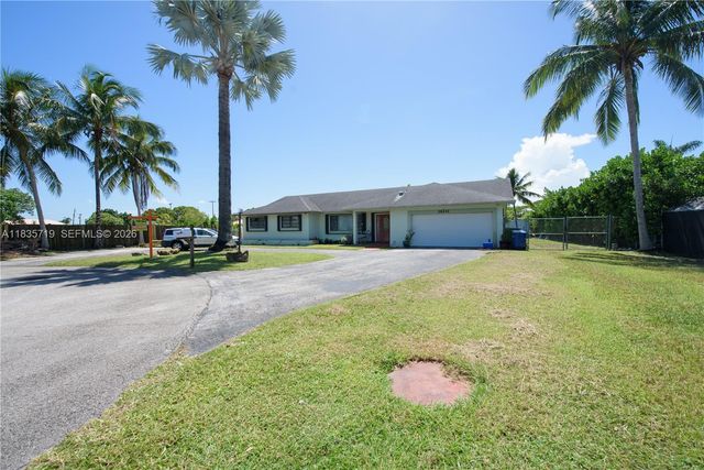 28242 SW 163rd Court, Homestead, FL 33033