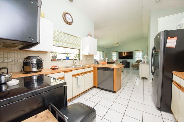 28242 SW 163rd Court, Homestead, FL 33033