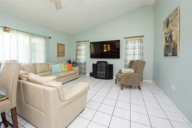 28242 SW 163rd Court, Homestead, FL 33033