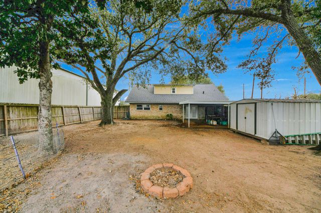 2534 Garden Road CR109, Pearland, TX 77581