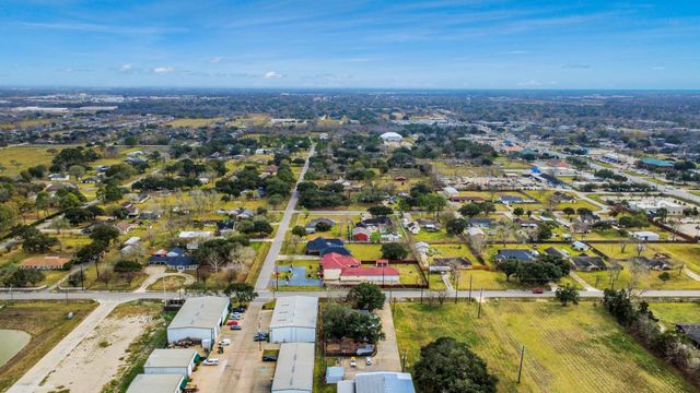 2534 Garden Road CR109, Pearland, TX 77581