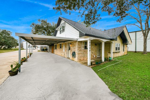 2534 Garden Road CR109, Pearland, TX 77581