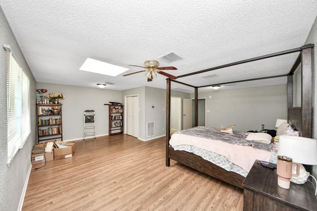 7450 Lakewood Drive, Houston, TX 77016