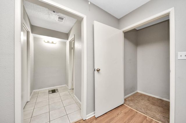 7450 Lakewood Drive, Houston, TX 77016