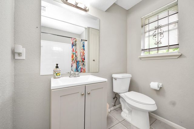 7450 Lakewood Drive, Houston, TX 77016