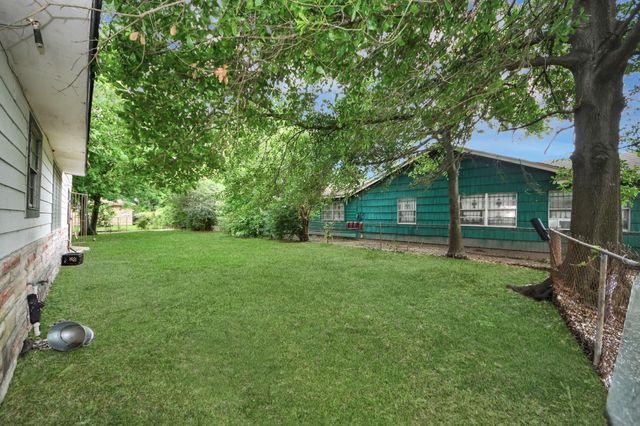7450 Lakewood Drive, Houston, TX 77016