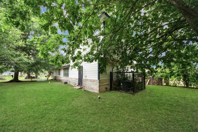 7450 Lakewood Drive, Houston, TX 77016
