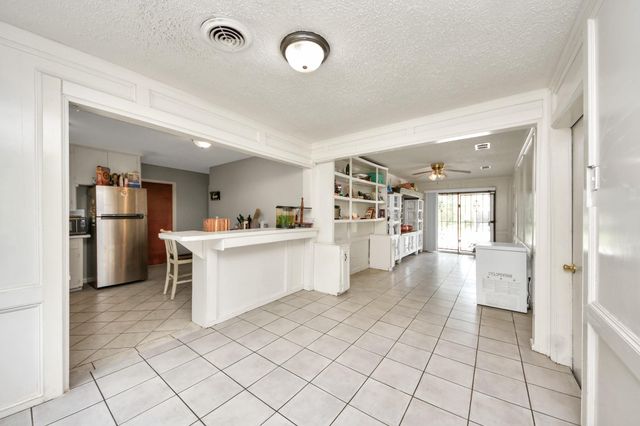 7450 Lakewood Drive, Houston, TX 77016