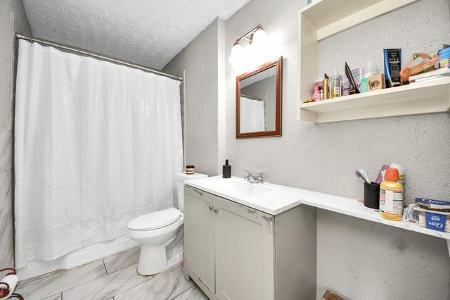 7450 Lakewood Drive, Houston, TX 77016